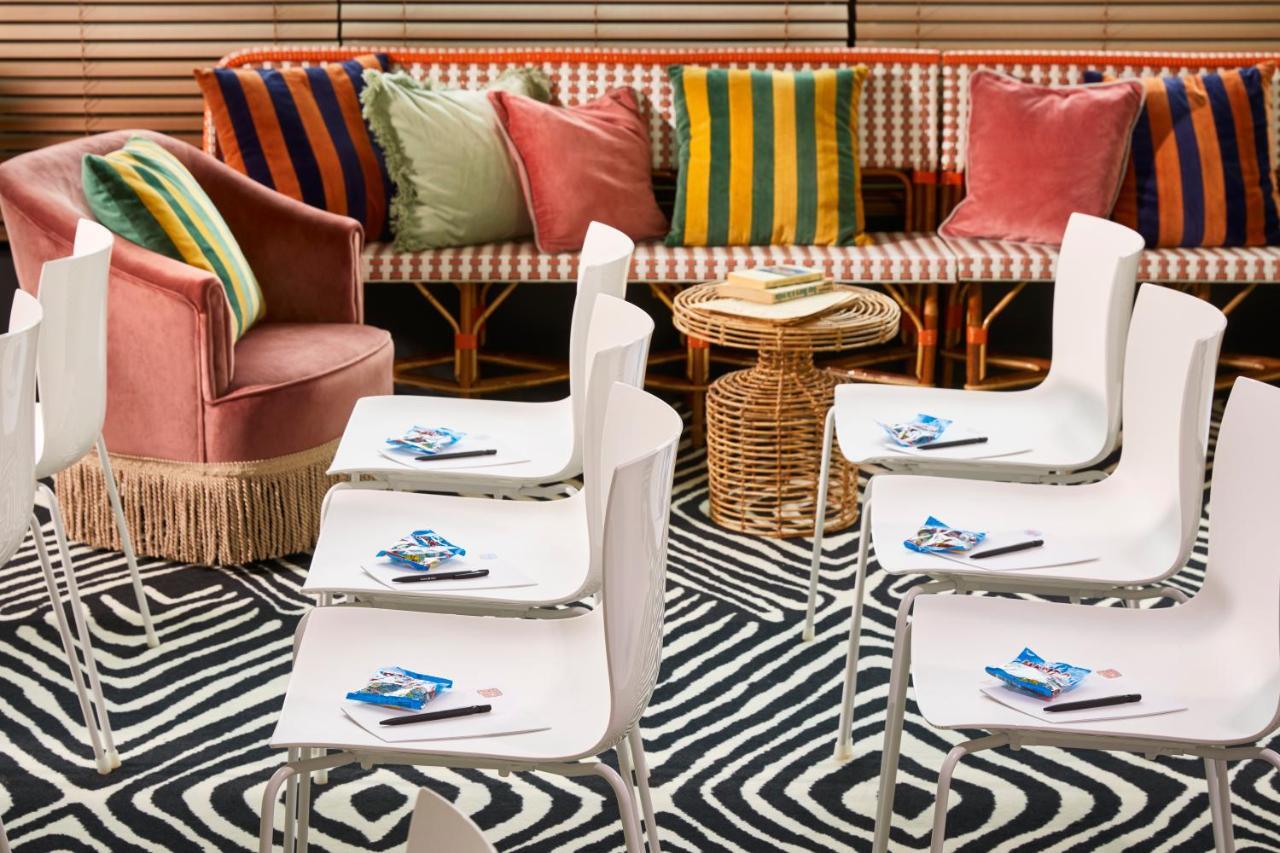 Mama Shelter Paris West Hotel Exterior foto