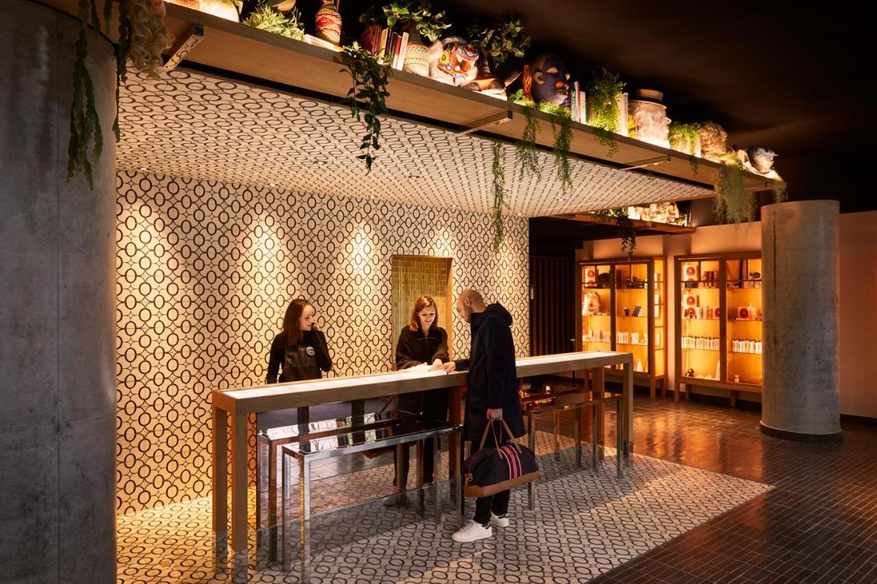 Mama Shelter Paris West Hotel Exterior foto